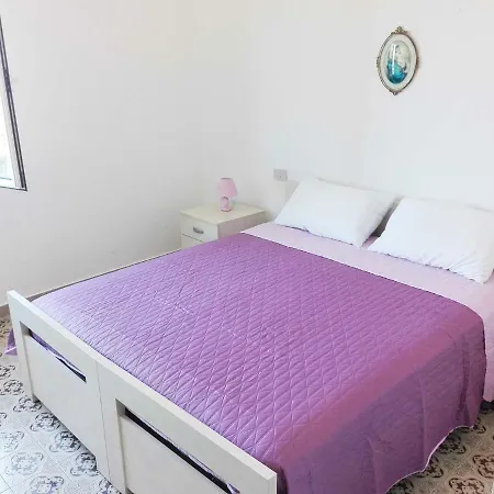 Casa Vacanze Mare E Monti 펜션 *