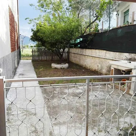 Casa Vacanze Mare E Monti بيت للعطل