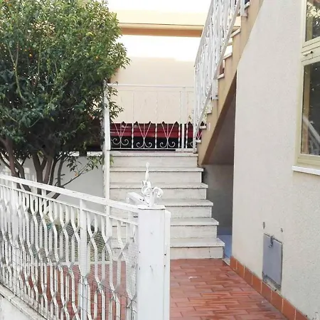 Casa Vacanze Mare E Monti * كيريالي
